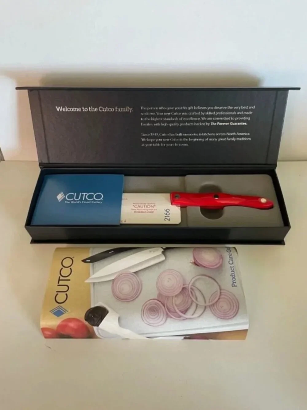Cutco 5 inch Petite Santoku Knife Black Presentation Box Brand NEW IN BOX